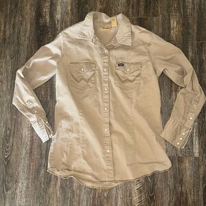 WRANLGER Snap Front Top - Worn Once!!